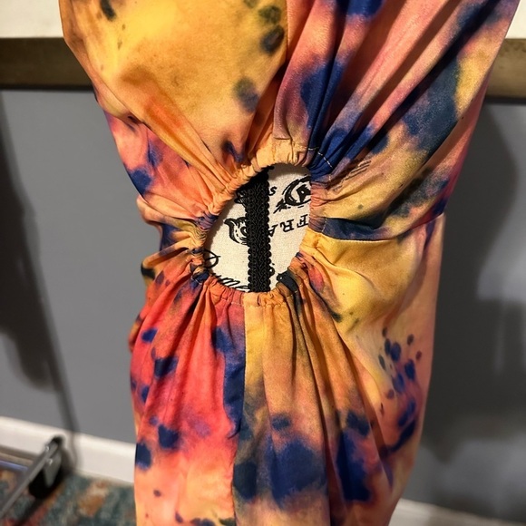 Rokh size 40 or us 8 blouse EUC. Keyhole sides - Picture 3 of 4